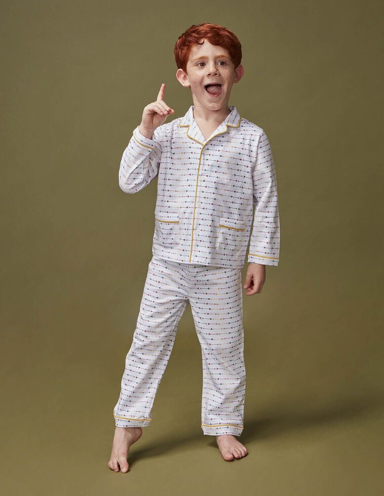 Pijama estampado com detalhes em branco contrastante