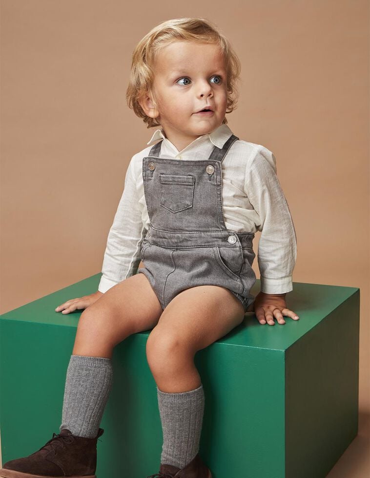 Macacão curto cinzento