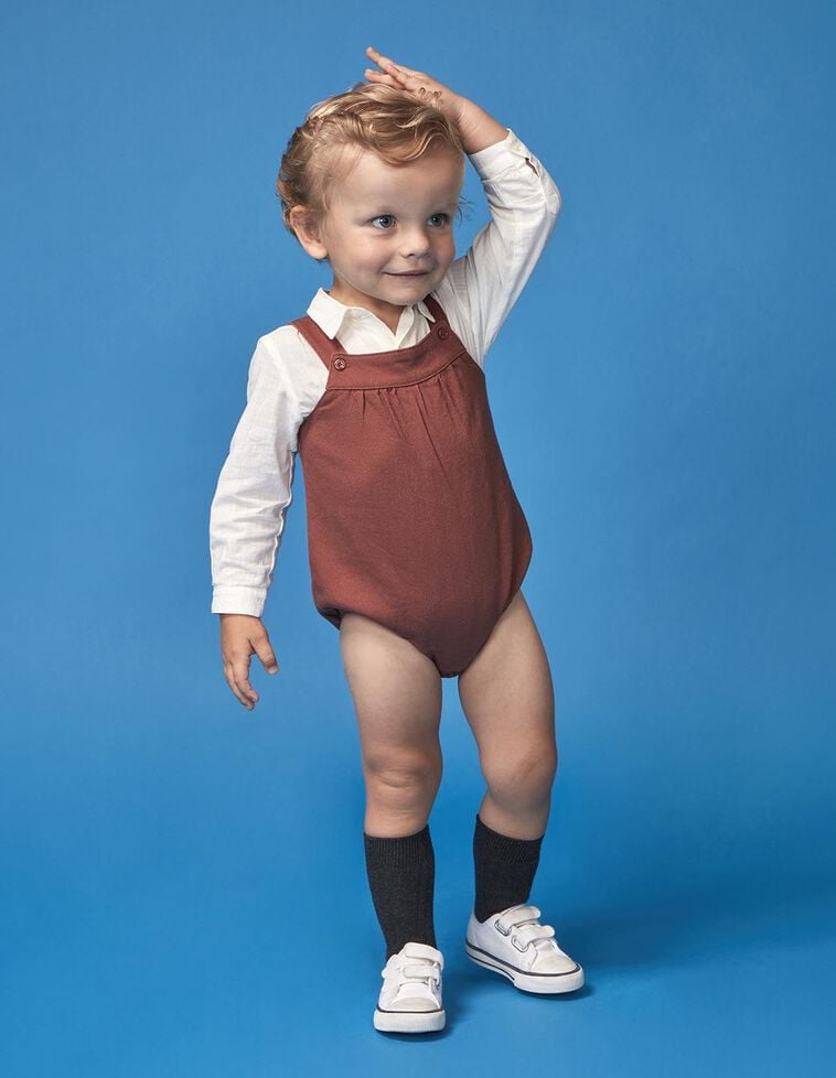 Macacão com alças castanho