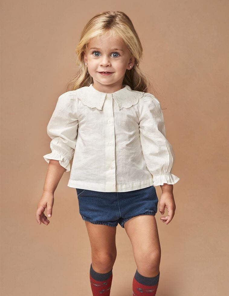 Blusa com gola ondulada branca