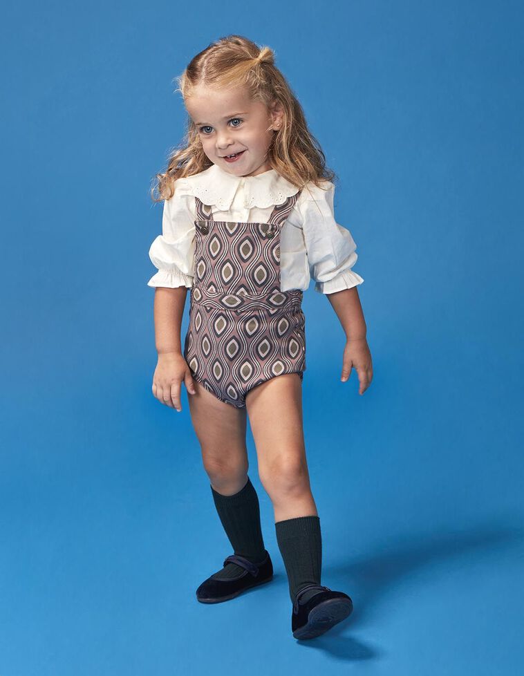 Macacão de sarja estampado roxo