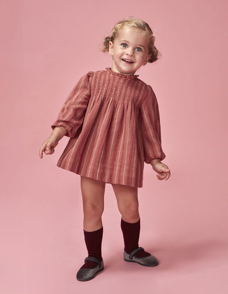 Vestido às riscas com borracha vermelha